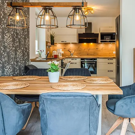 4 Bedroom Stunning In * Klutz